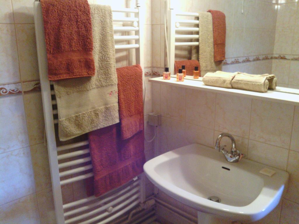Manoir Du Val Harangt Bed & Breakfast Mardilly Rom bilde